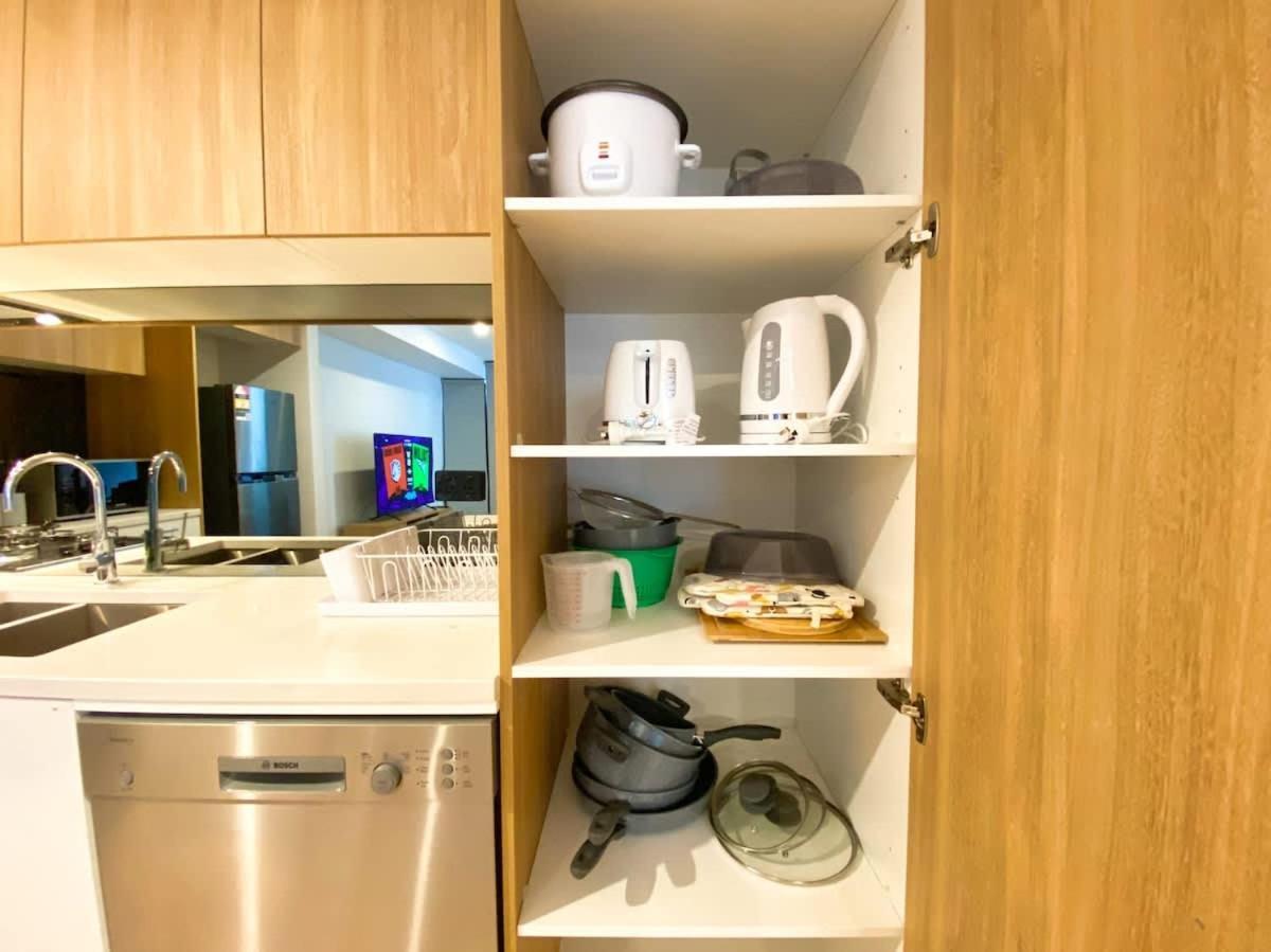 Apartment Stunning 2br @ Cbd With Pool-gym-bbq *