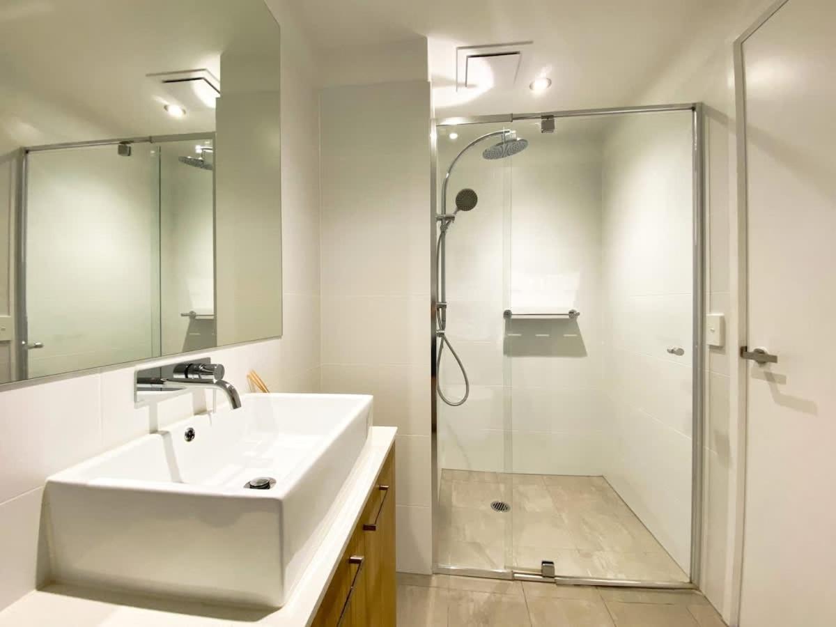 Apartment Stunning 2br @ Cbd With Pool-gym-bbq