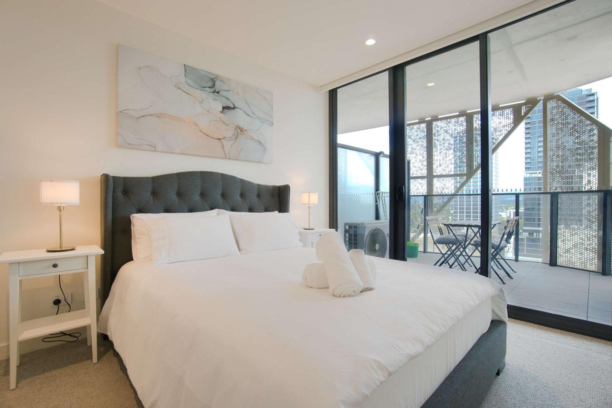 Beautiful & Comfortable 2br In Rundle Mall - Cbd Apartment