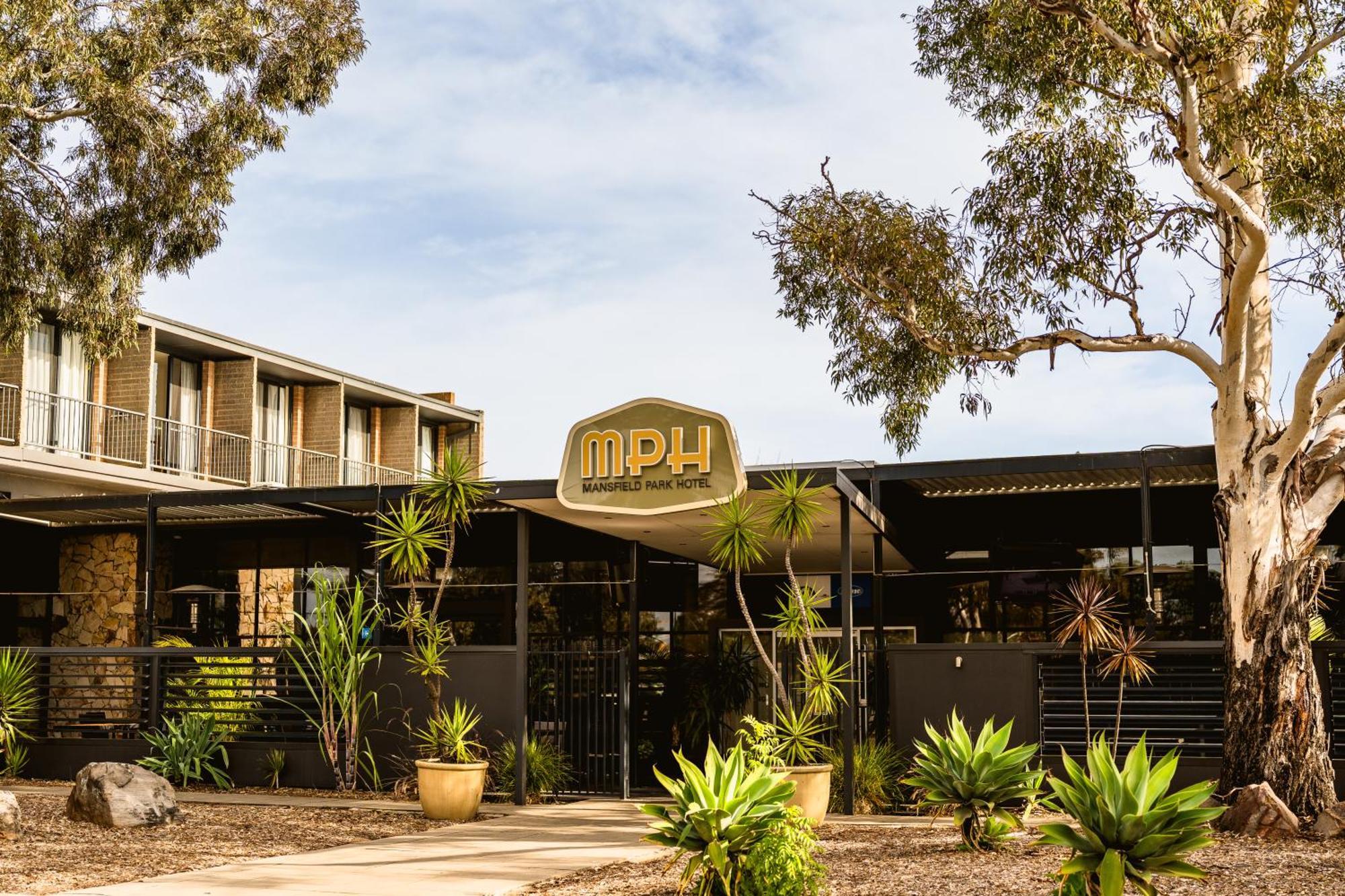 Mansfield Park Motel 3*