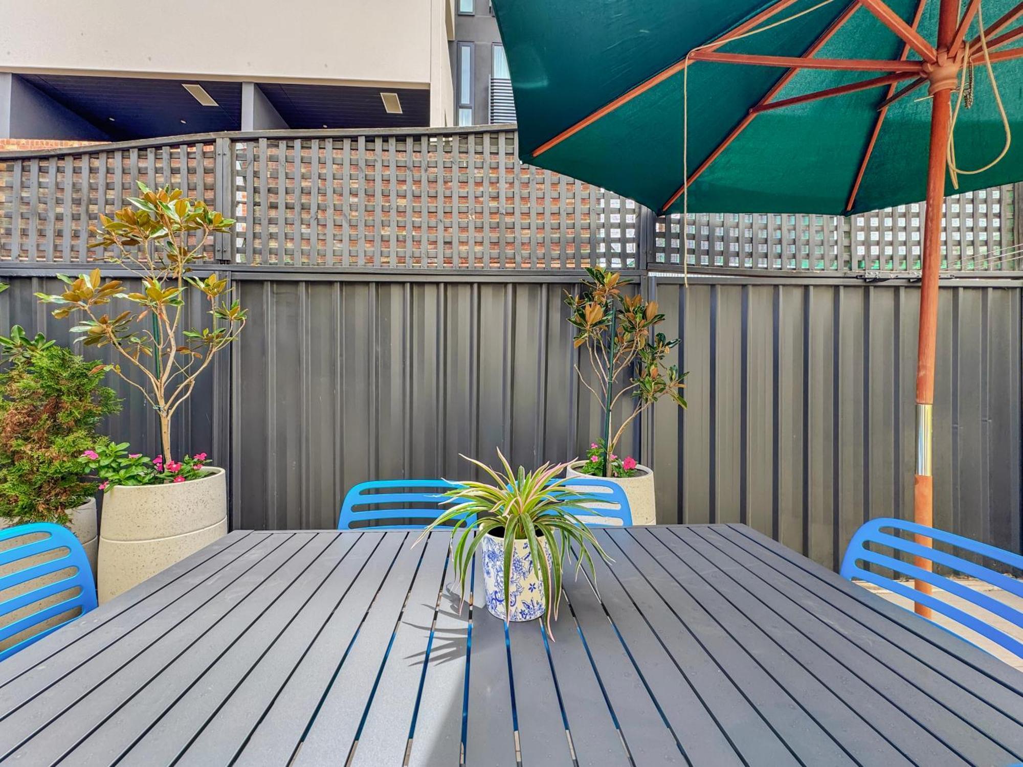 Colley's Nest - Family-friendly Townhouse With Patio