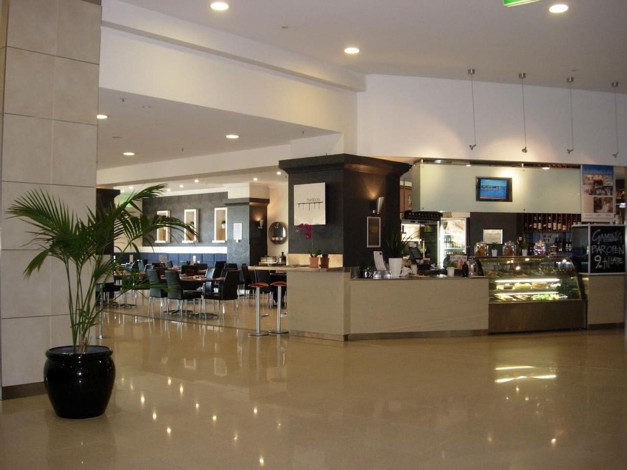 Apartment Pier 216 *