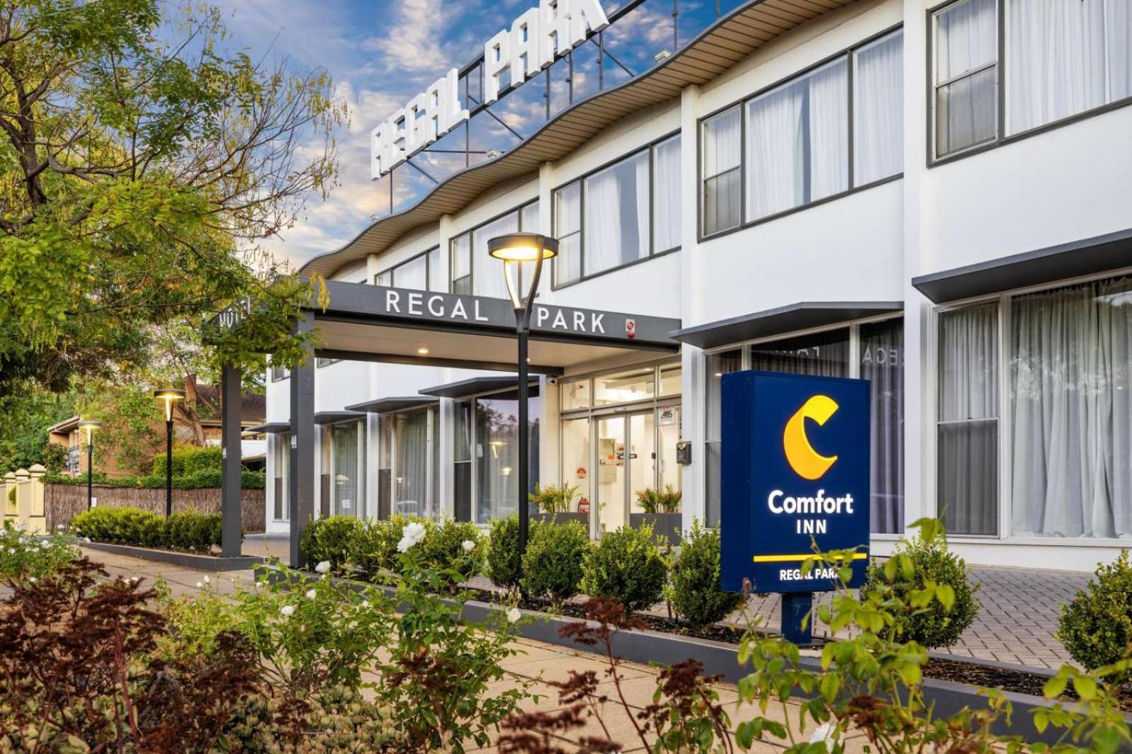 Comfort Regal Park 3*