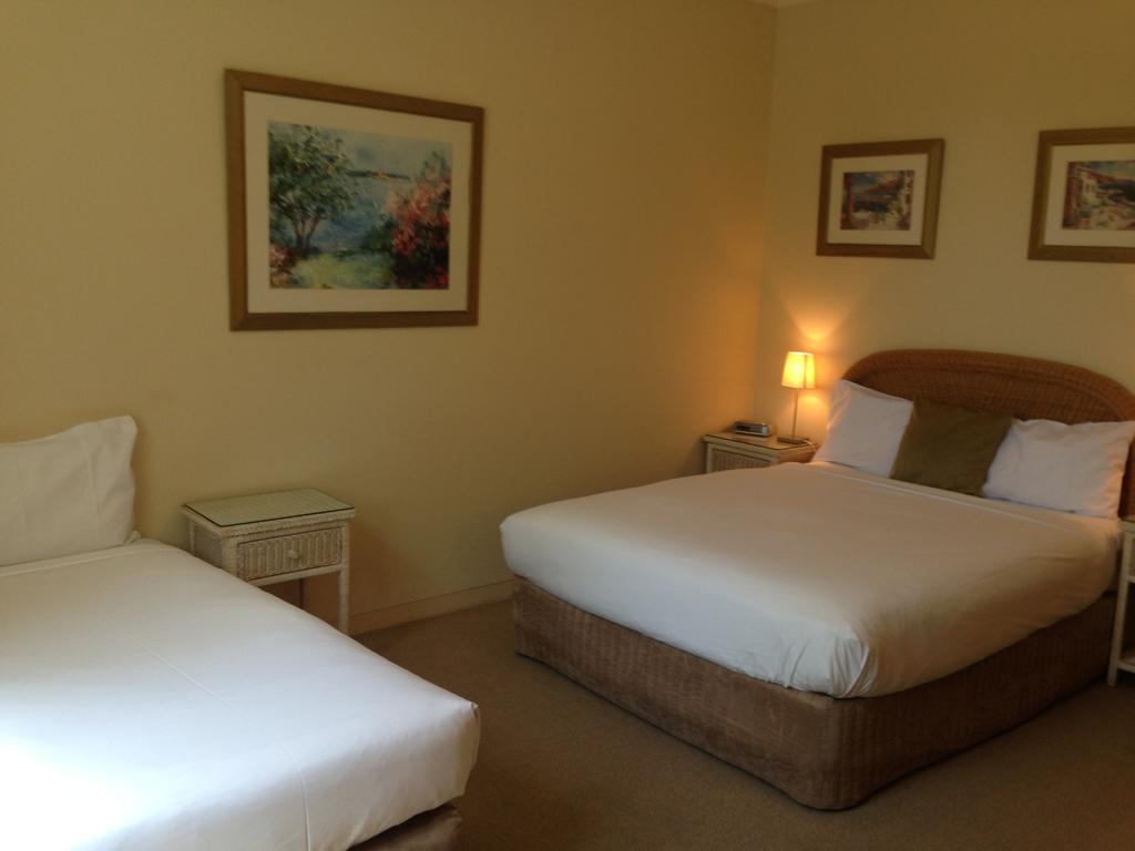 Quality Tiffins On The Park Hotel