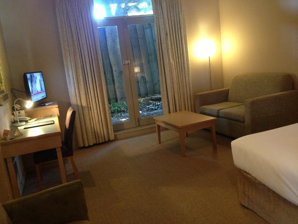 Quality Tiffins On The Park Hotel 4*