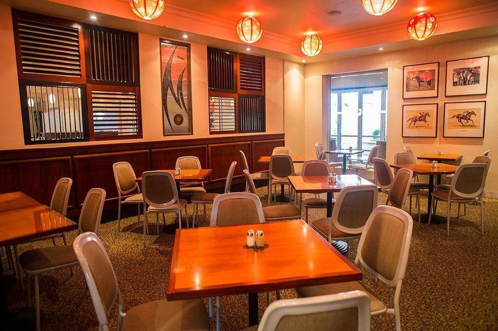 Morphett Arms 3*