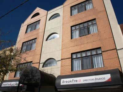 Aparthotel Breakfree Directors