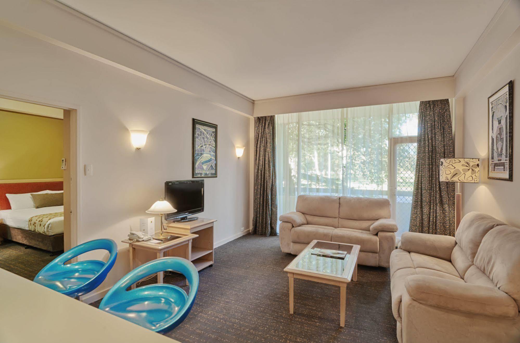 Chifley On South Terrace Hotel 3*