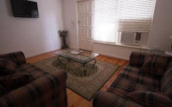 Aparthotel On George 4*