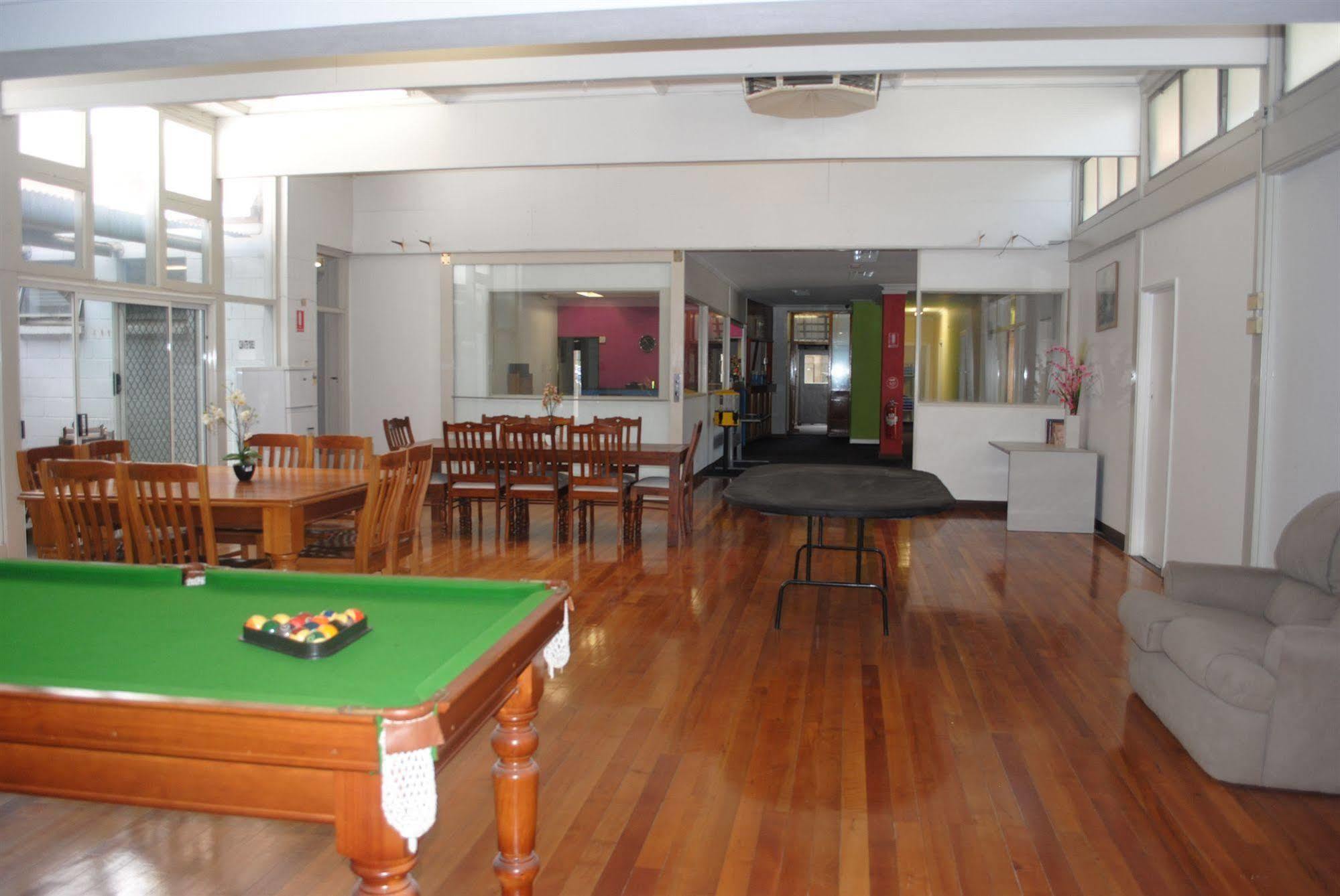 Hostel Port Backpackers *