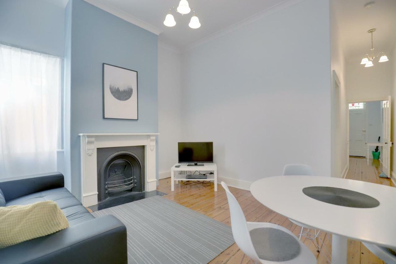 Apartment Bath Street *