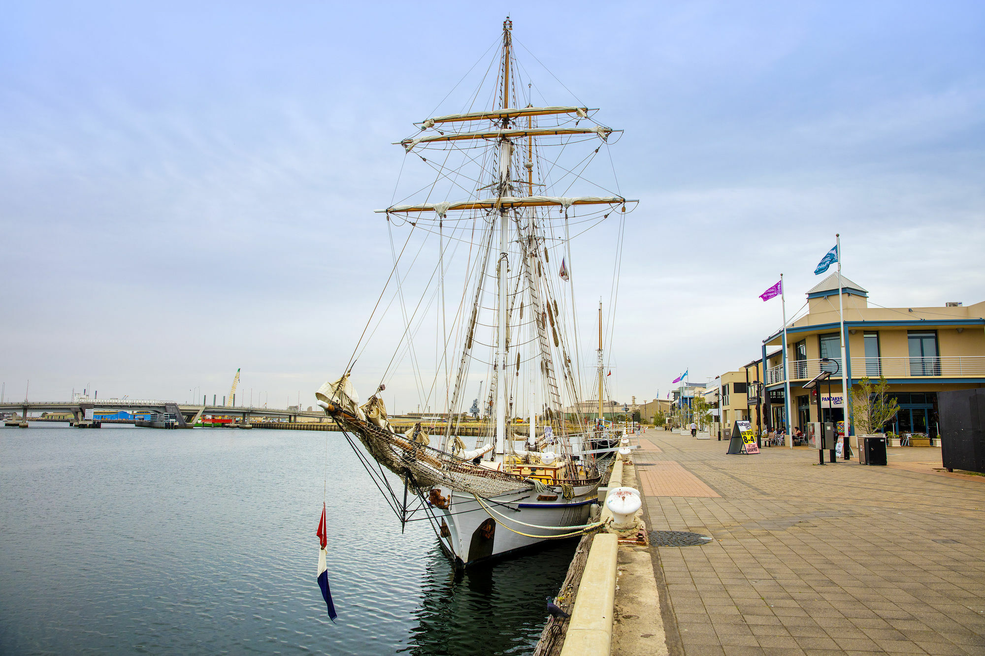 Aparthotel Quest Port