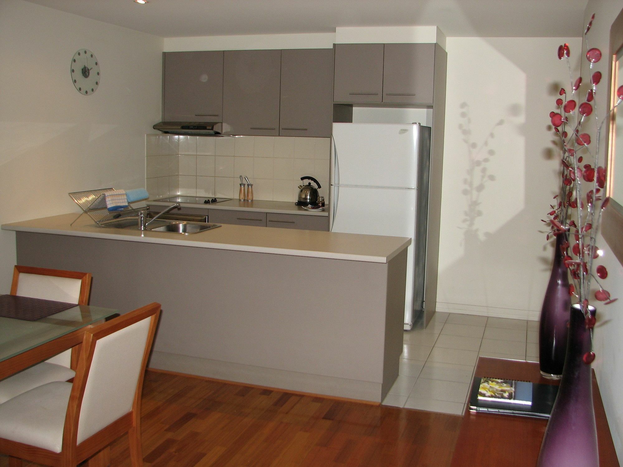 Apartment Escape 2bd In Adelaides East End 1