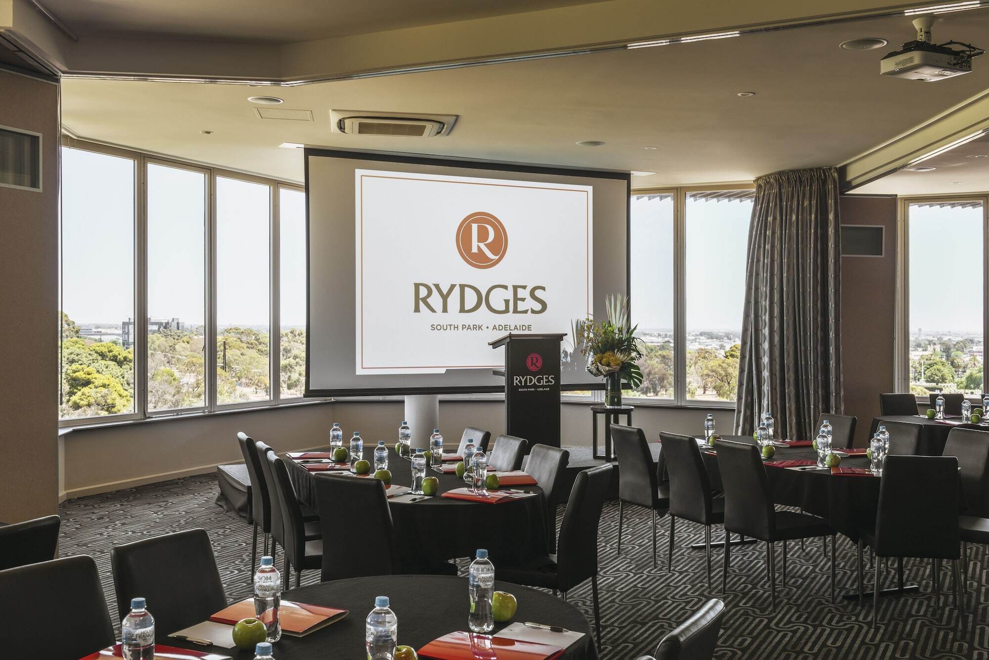 Rydges South Park Hotel